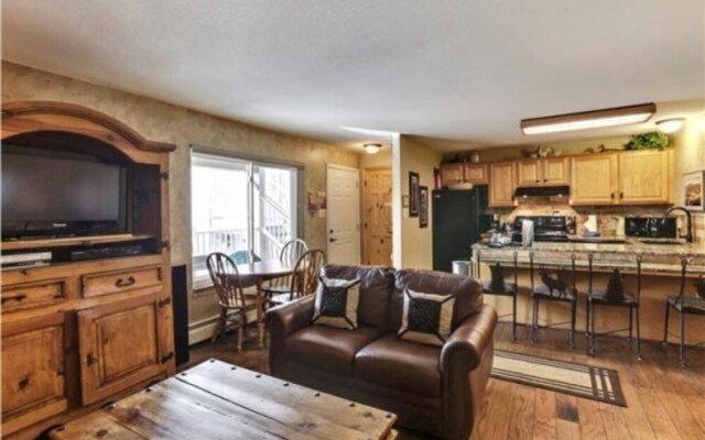 Tannhauser 212 - 2 Br Condo