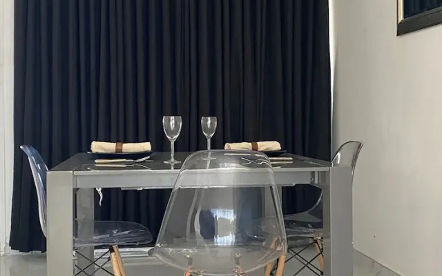 Remarkable 1-bed Apartment in Kensington Harare