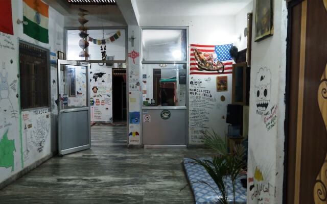 Zigzag Hostel Agra