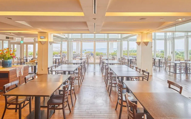 Royal View Hotel Churaumi