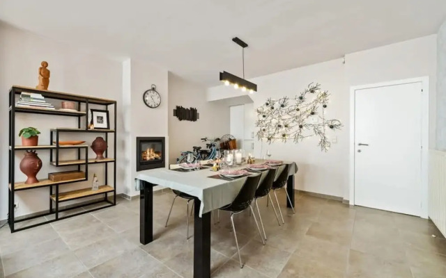 Spacious House With 3 Terraces