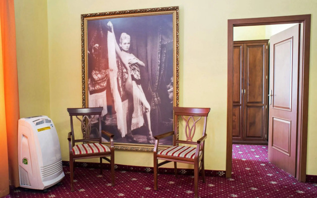 Film Hotel