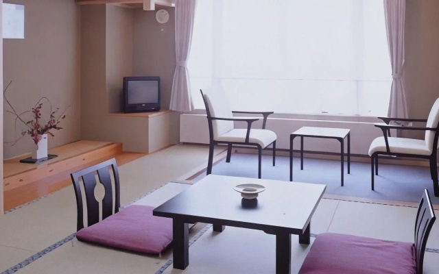 Hotel North Shiga – Guest Rooms – Yamanouchi