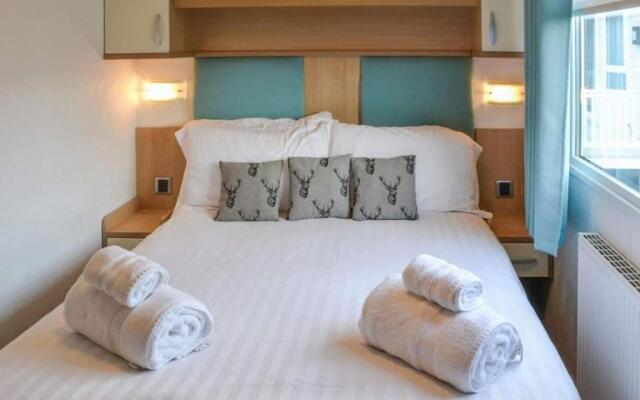 Apple Tree Lodge, Hot Tub, 3 Bedroom, 2 Bars