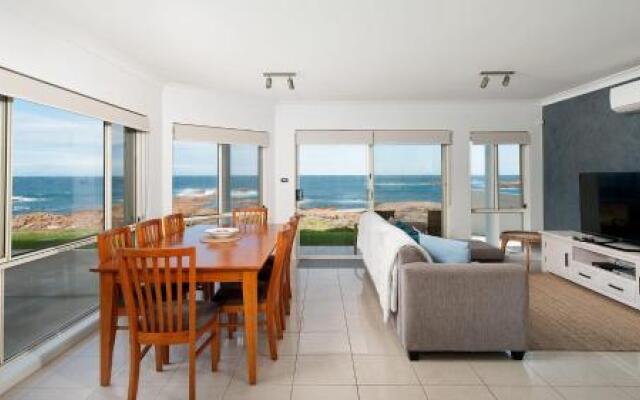 Hear the waves at Anna Bay!