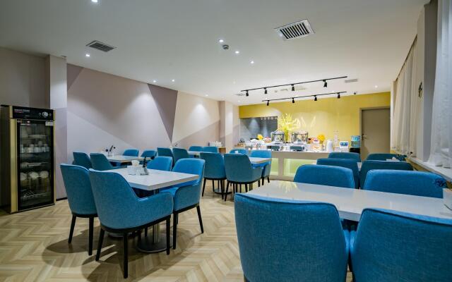 Starway Hotel Yan'An Baotashan Erdao Street