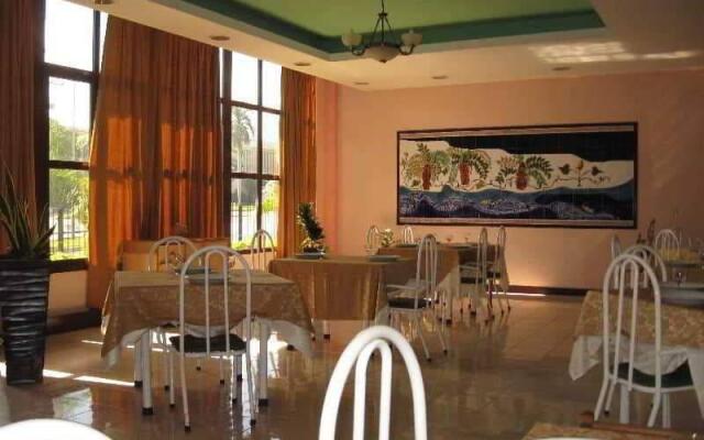 Hotel Bruzon