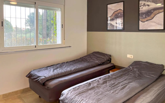 57-Beautiful Apartment with Stunning Views in Calahonda, Mijas