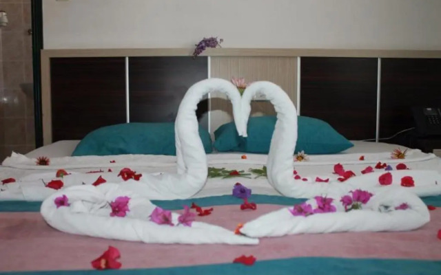 Semt Luna Beach Hotel