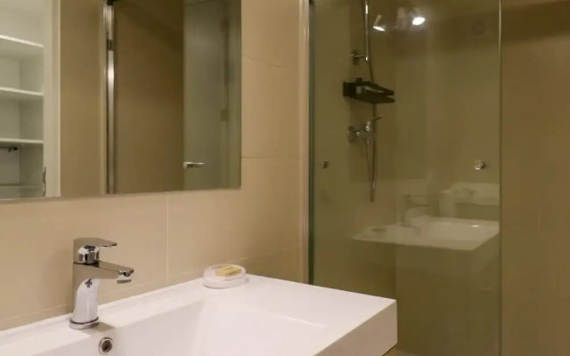 Marvelous 2BR With Balcony Near Kennedy Park
