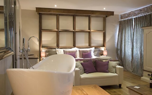 The Loft, Trefloyne Manor