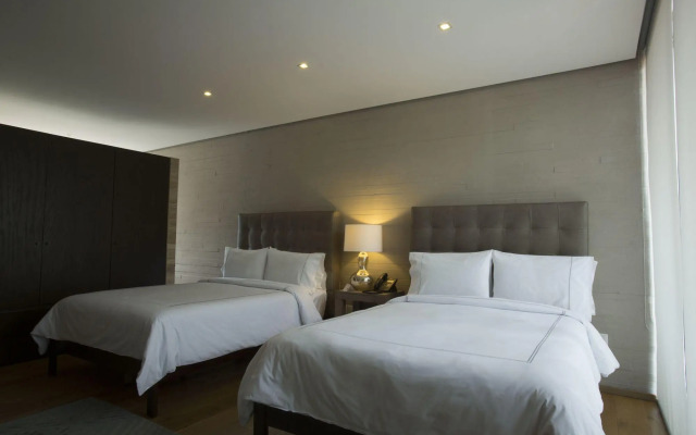 AR 218 Hotel by ULIV
