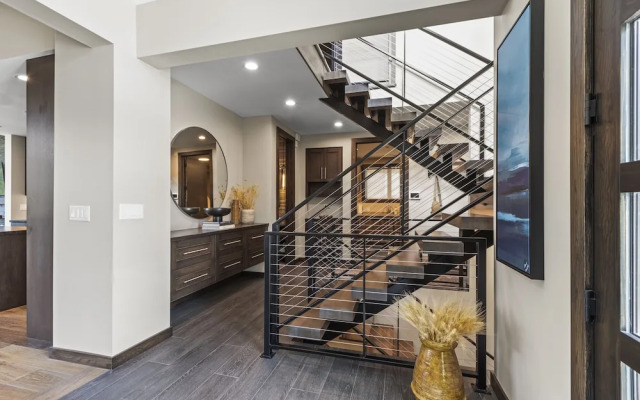 Nine Peaks 4 Bedroom Home