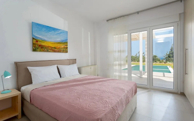 Blue Hills Villas by Estia Yellow 2