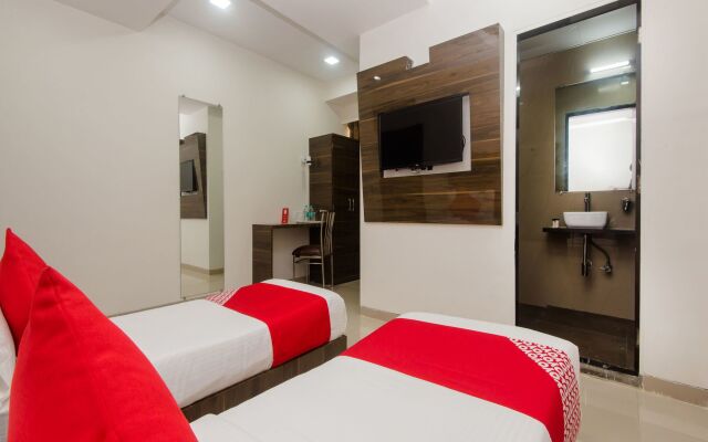 OYO 12043 Hotel Crystal Crown