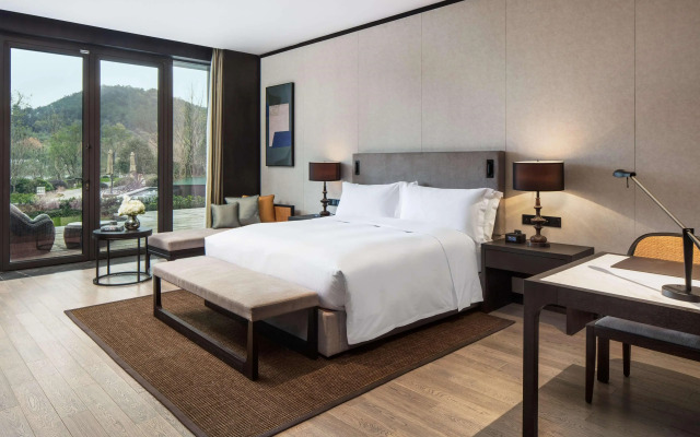Hilton Ningbo Dongqian Lake