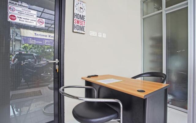 RedDoorz @ Mangga Besar 2