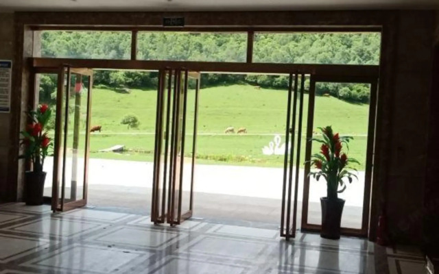 Guanshan Holiday Hotel