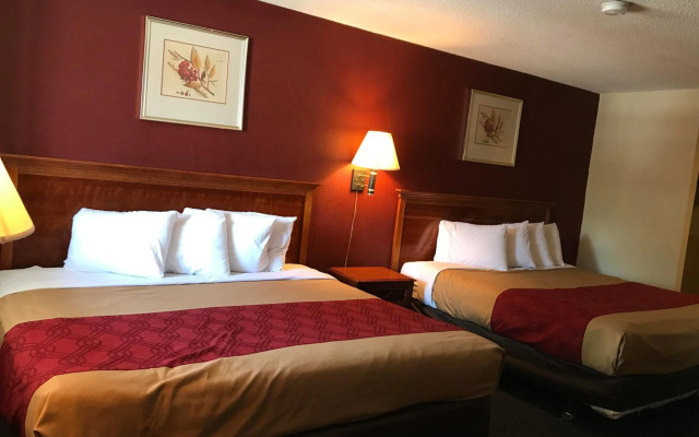 Red Carpet Inn Norwalk