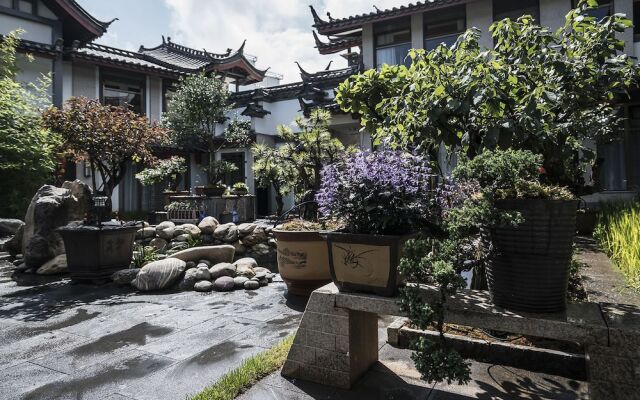 Lijiang Old Town Xishu Inn