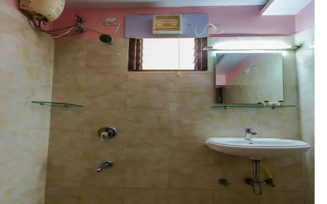 Oyo 5673 Maximum Holiday Inn Rooms