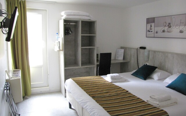 Brit Hotel Bosquet