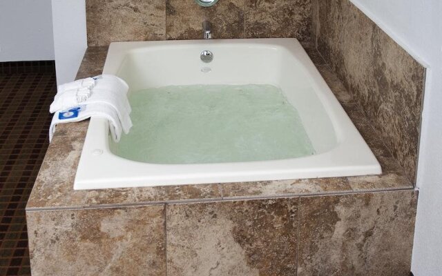 Express Inn & Suites