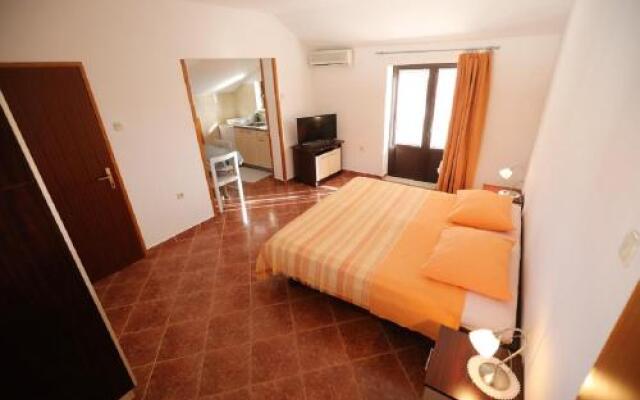 Studio Apartments Pavin