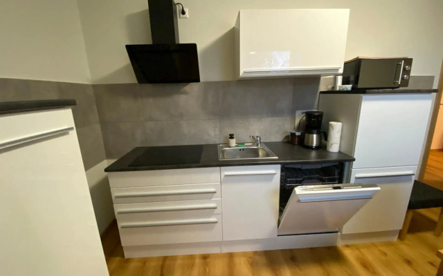 Schöne 2 Raumwohnung. Neu saniert, modern.