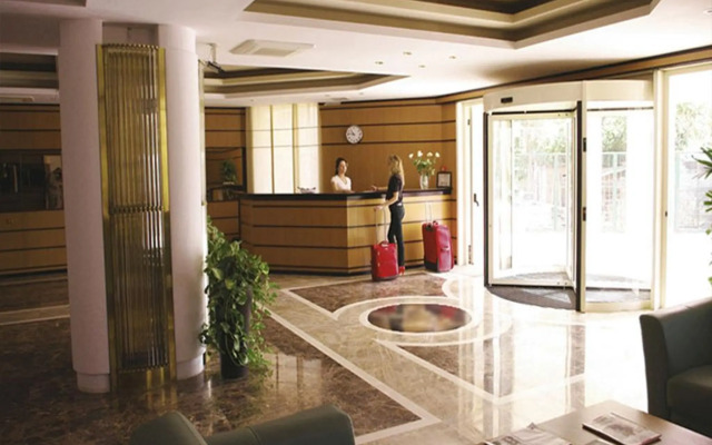 Monte Carlo Palace Rooms