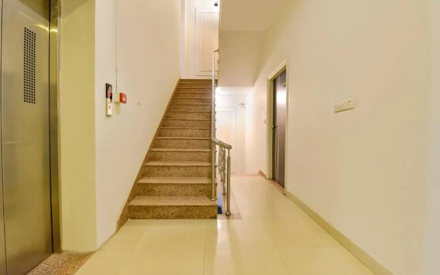 OYO 9571 Hotel Aditya Residency