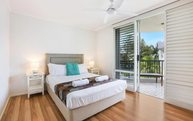 Rainbow Commodore Apartments