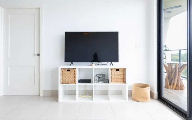 Ourfriends Condo by Acomodo