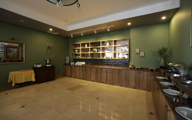 Usta Park Hotel