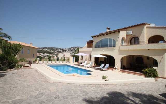 Beaulieu - holiday home with private swimming pool in Moraira