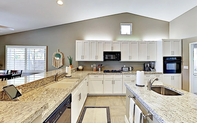 49257bar 3 Bedroom Home