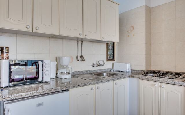 Y2e. Lovely Apartment Pool View! Close To Beach
