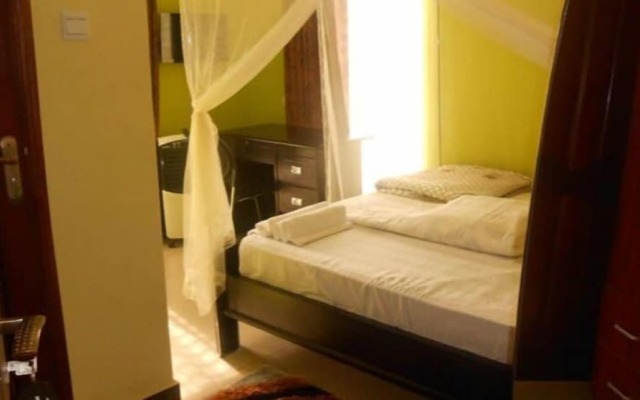 Strikers Hotel