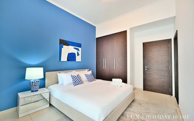 LUX Cayan Superior Suite 5 Dubai Marina