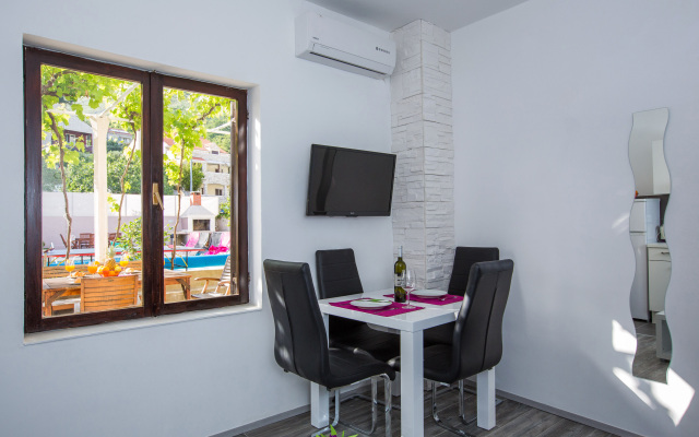 Apartments Villa Roza