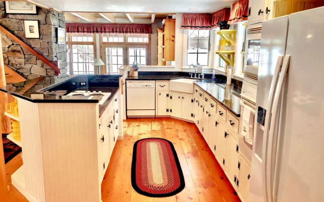 Lake Retreat by Bretton Woods Vacations
