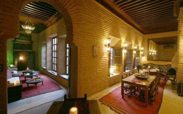 Angsana Riad Tiwaline