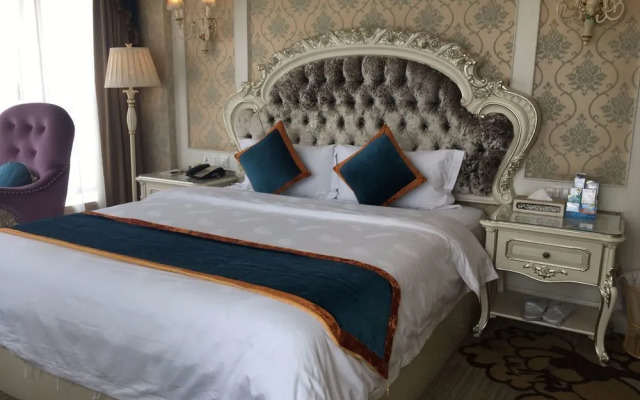 Gebalai French Theme Hotel