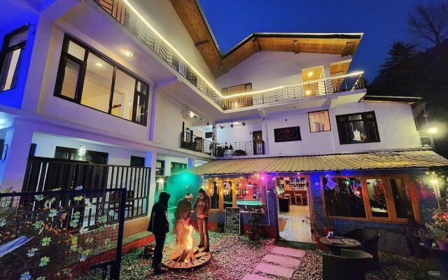 Page 3 - Riverside Rooms & Bar
