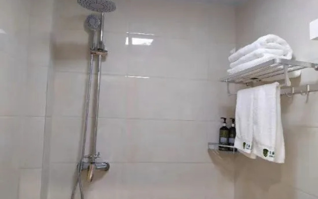 Zijun Travel Theme Hotel