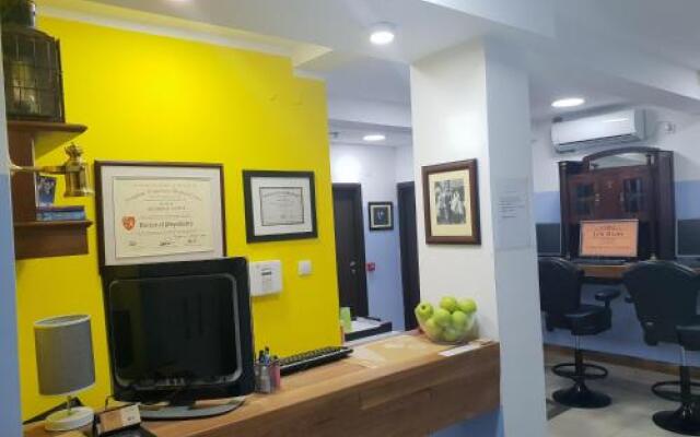 Apartments & rooms Left River