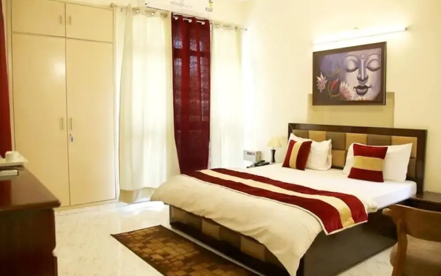 Room in Guest Room - Maplewood Guest House, Neeti Bagh, New Delhiit is a Boutiqu Guest House