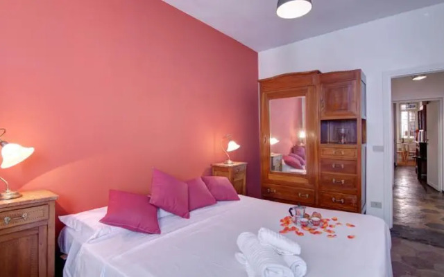 Borgo Pio Halldis Apartments