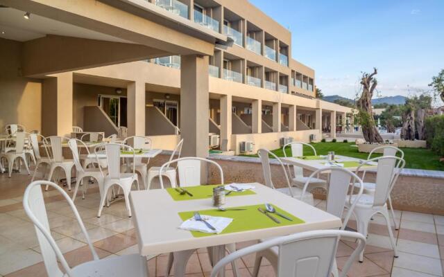 CNic Gemini Hotel