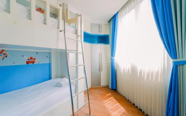Homey And Comfy Stay 2Br Mangga Dua Apartment
